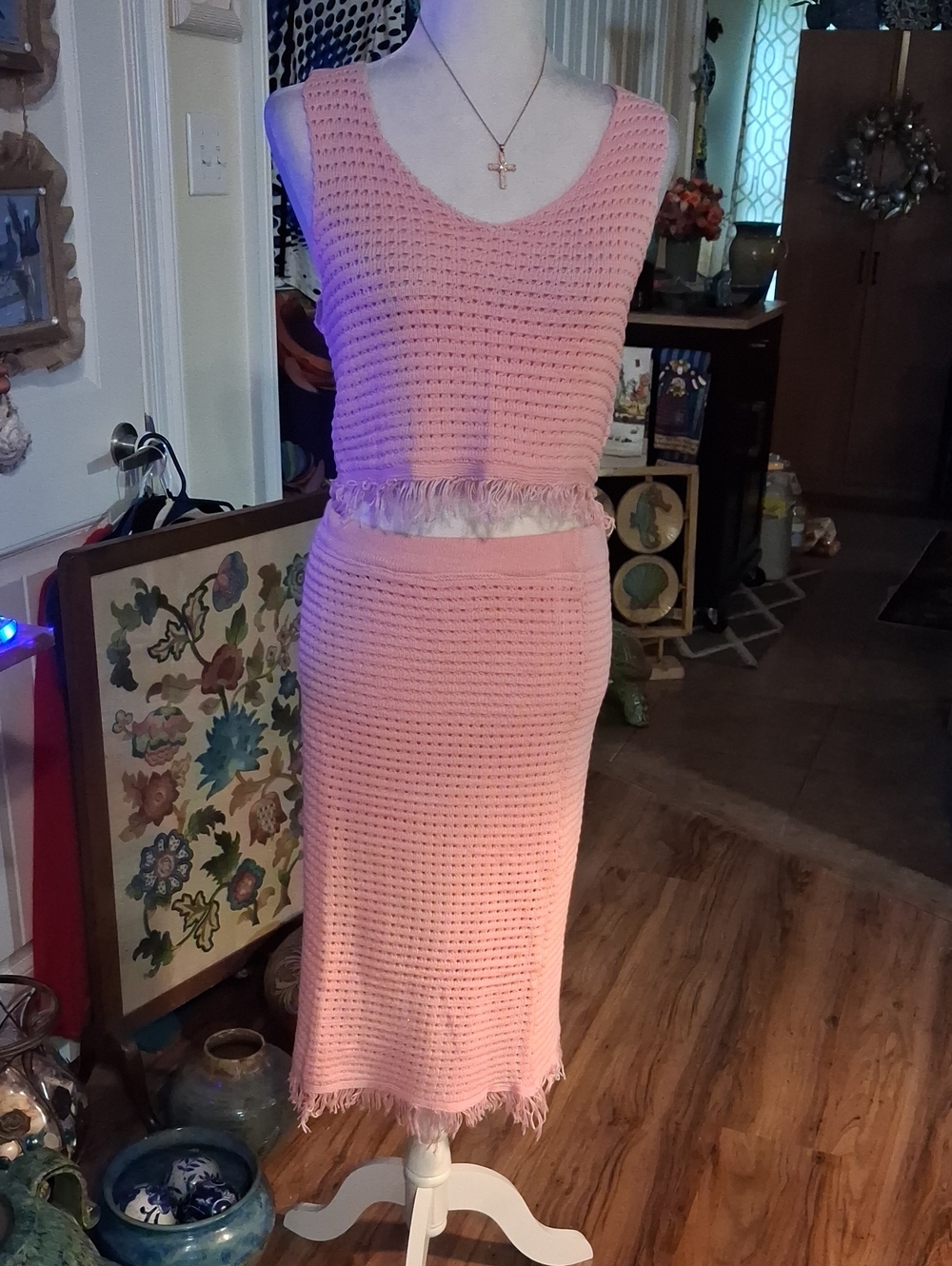 A New Novelle Light Pink Two Piece Crochet Knit Set   (Size Large)